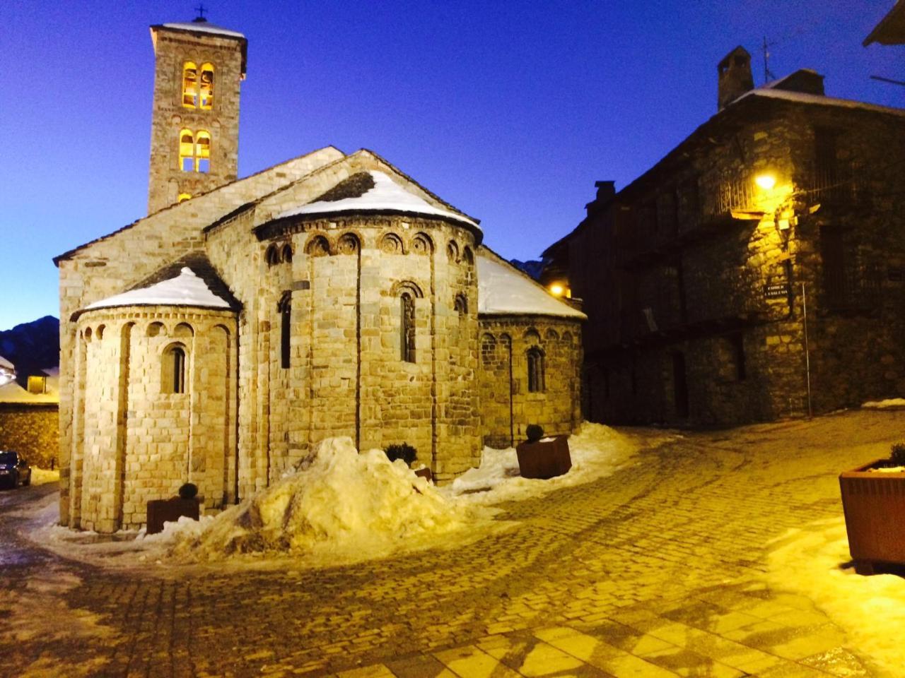 El Xalet De Tauell Hotel Rural Exterior photo