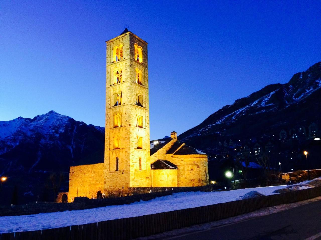 El Xalet De Tauell Hotel Rural Exterior photo