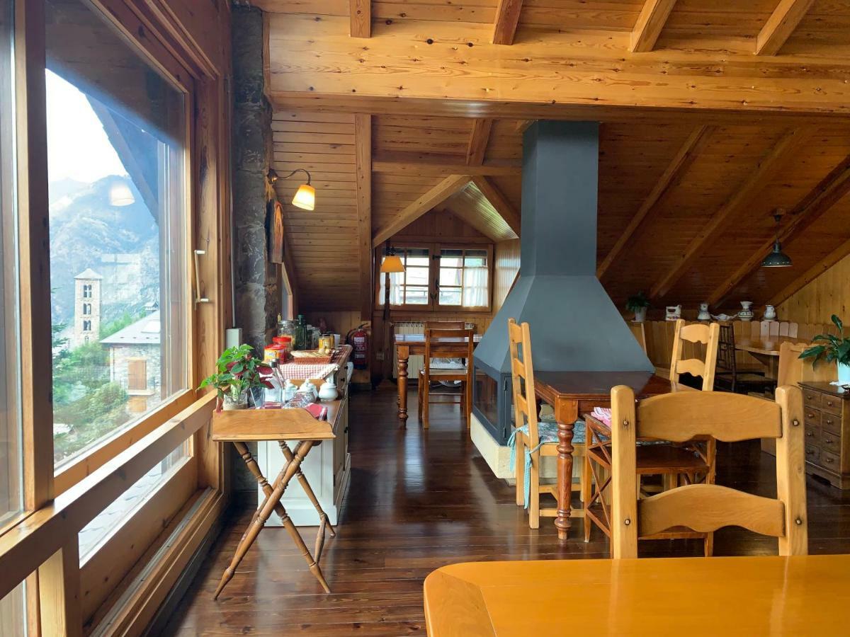 El Xalet De Tauell Hotel Rural Exterior photo